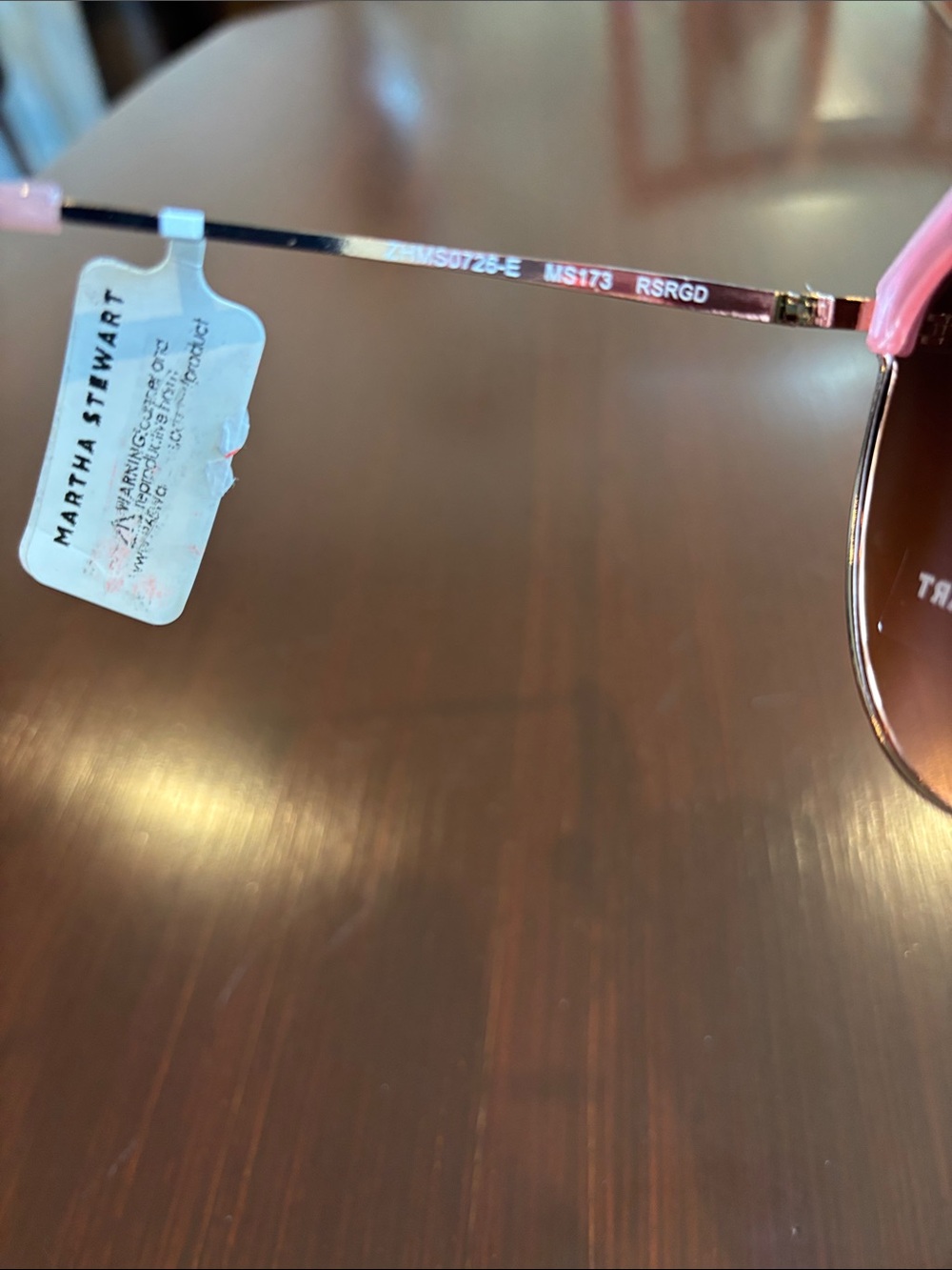 Martha Stewart 100% UV absorptive pink/gold tortoise frame, gradient pink lens - Picture 9 of 10